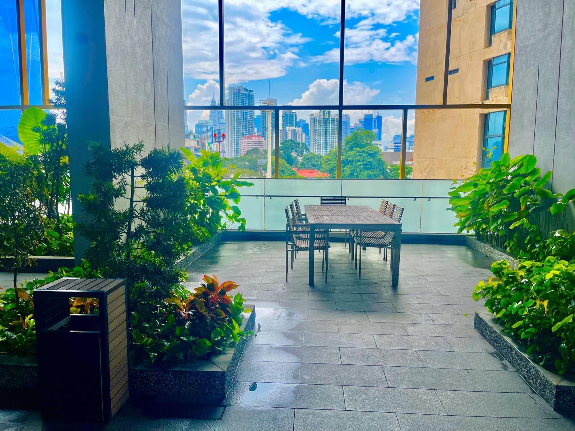 Astra At Opus Residences Kuala Lumpur Bagian luar foto
