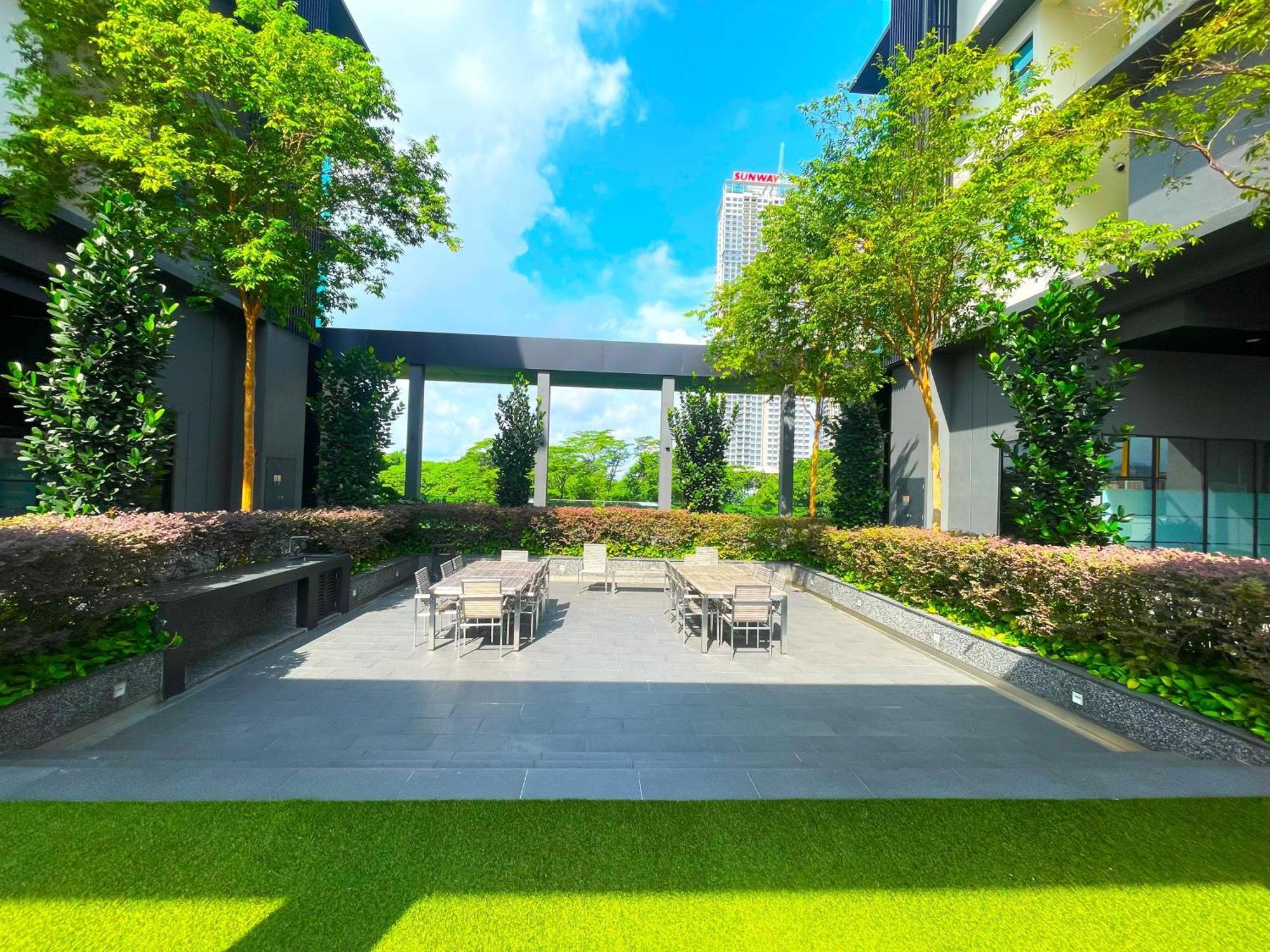 Astra At Opus Residences Kuala Lumpur Bagian luar foto